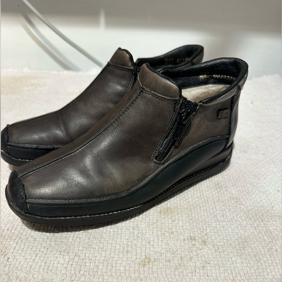 Rieker Daphne Sherpa Wool Lined Leather Ankle Zip Black Brown Booties Womens 37 - Picture 3 of 12